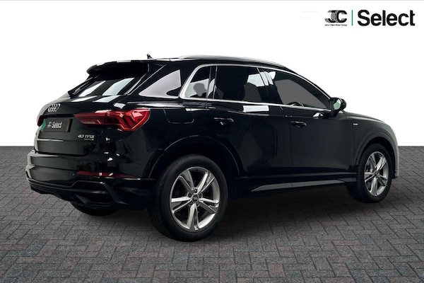 Used Audi Q3 2019 for sale - 75670644: Photo 2