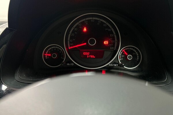 Used Volkswagen up! 2015 for sale - 76032469: Photo 10