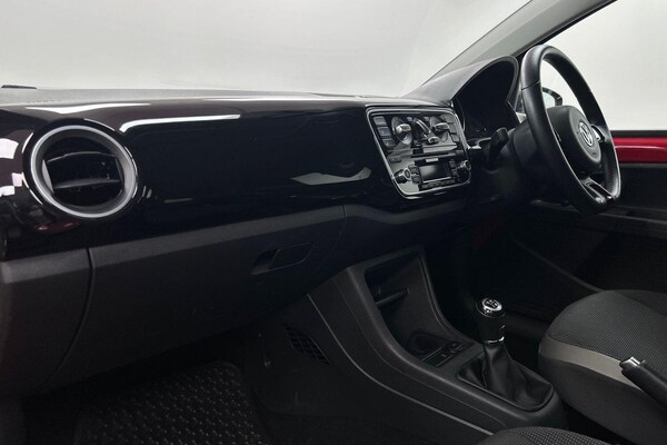 Used Volkswagen up! 2015 for sale - 76032469: Photo 6