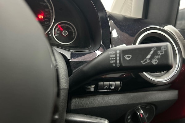 Used Volkswagen up! 2015 for sale - 76032469: Photo 9