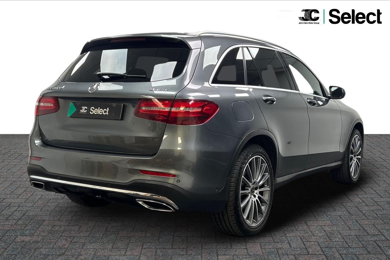 Used Mercedes-Benz GLC 2018 for sale - 75927405: Photo 2