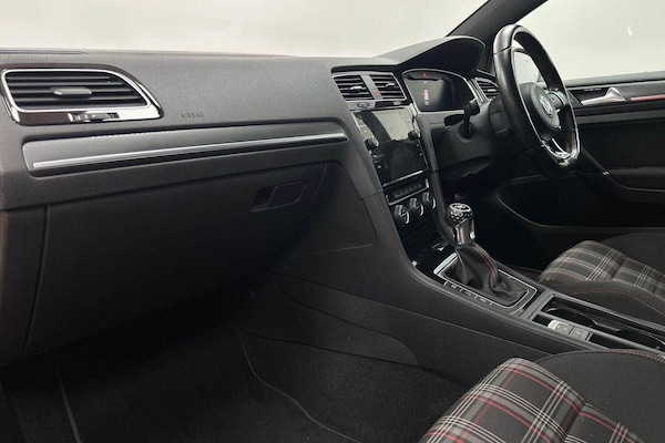 Used Volkswagen Golf 2019 for sale - 76201282: Photo 6