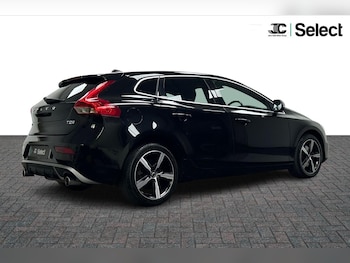 Used Volvo V40 2019 for sale - 75553248: Photo