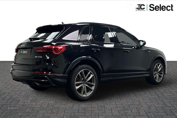Used Audi Q3 2022 for sale - 76190005: Photo 2