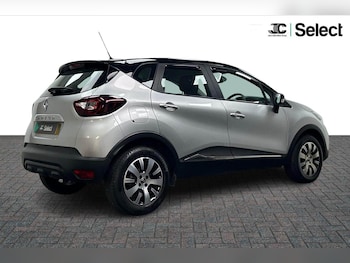 Used Renault Captur 2018 for sale - 75051303: Photo