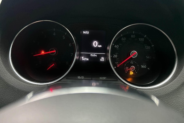 Used Volkswagen Polo 2016 for sale - 76247649: Photo 10