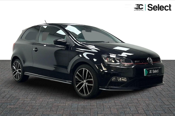 Used Volkswagen Polo 2016 for sale - 76247649: Photo 1