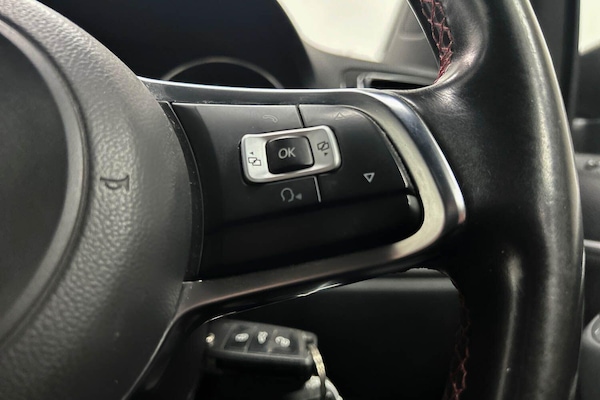 Used Volkswagen Polo 2016 for sale - 76247649: Photo 9