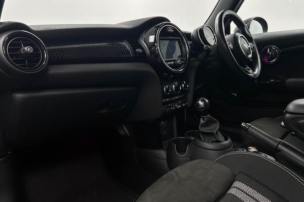 Used MINI Hatch 2019 for sale - 76073132: Photo 6