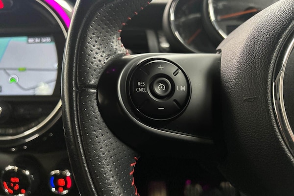 Used MINI Hatch 2019 for sale - 76073132: Photo 8
