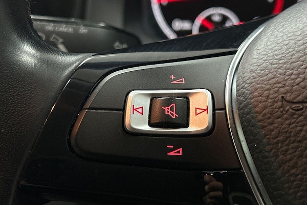 Used Volkswagen Polo 2019 for sale - 75914959: Photo 8