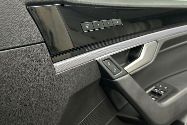 Used Volkswagen Touareg 2019 for sale - 76138082: Photo 22