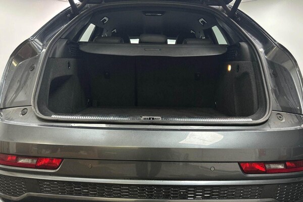 Used Audi Q3 2016 for sale - 76094863: Photo 16