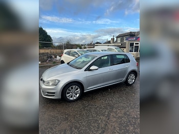 Used Volkswagen Golf 2014 for sale - 76748946: Photo