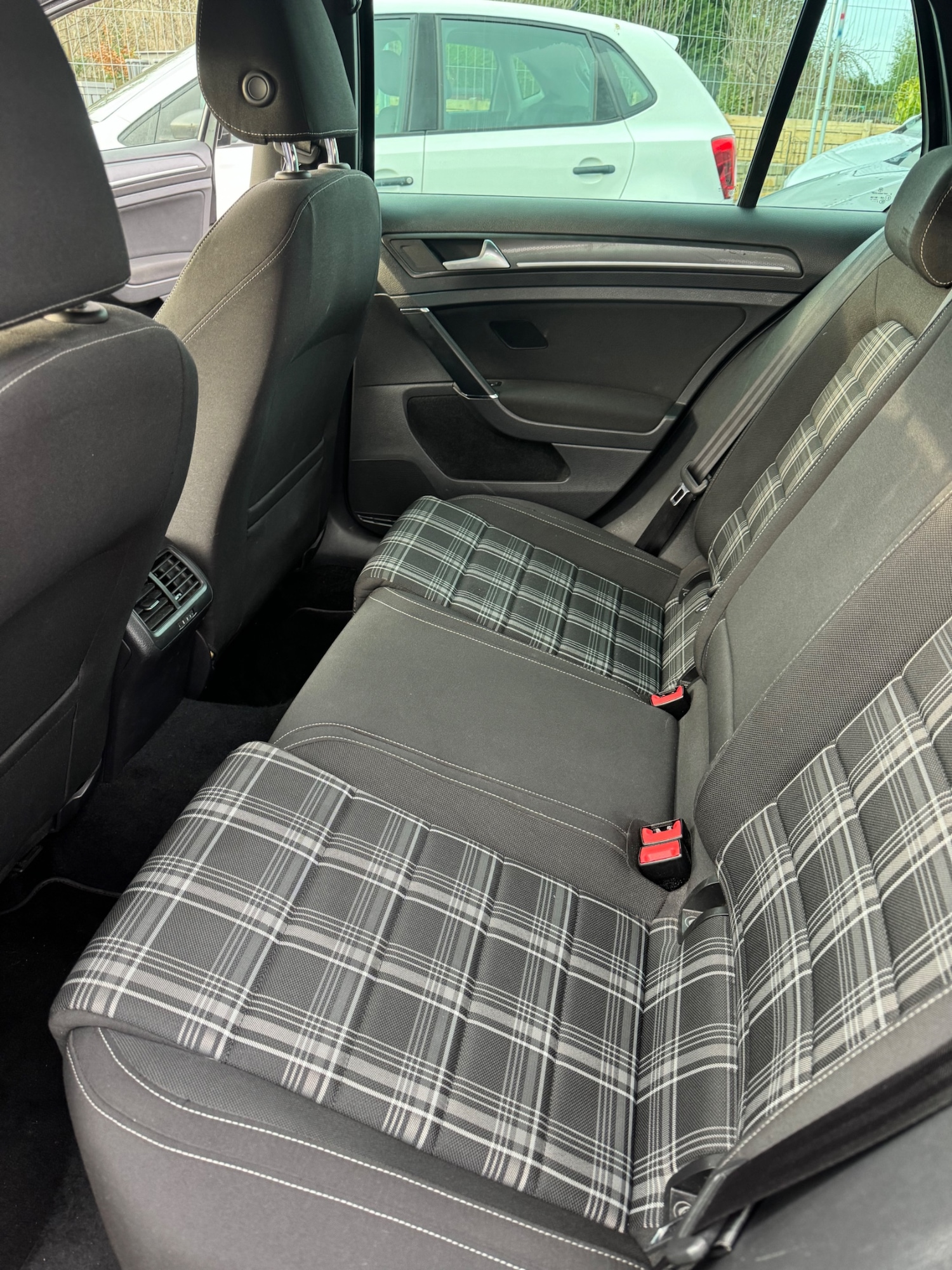 Used Volkswagen Golf 2017 for sale - 76980098: Photo 11