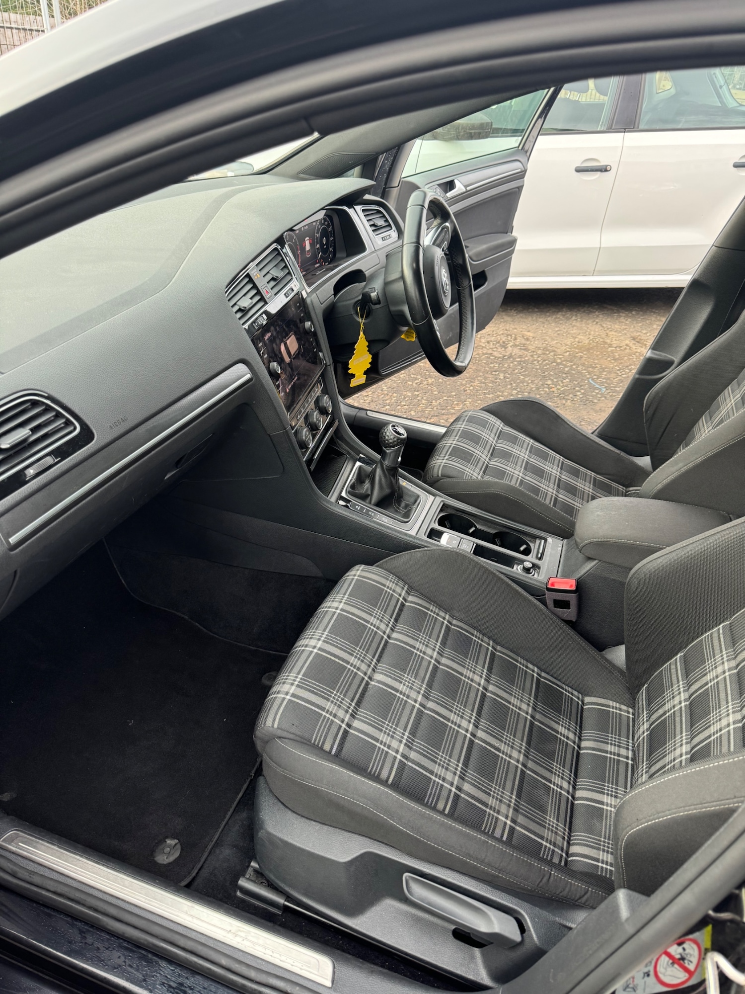 Used Volkswagen Golf 2017 for sale - 76980098: Photo 13