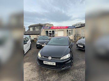 Used Volkswagen Golf 2017 for sale - 76980098: Photo