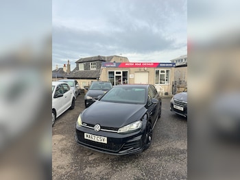 Used Volkswagen Golf 2017 for sale - 76980098: Photo