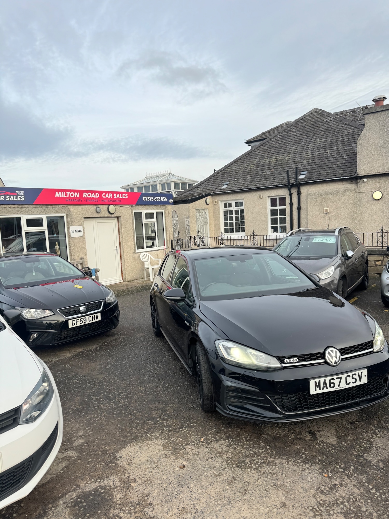 Used Volkswagen Golf 2017 for sale - 76980098: Photo 3