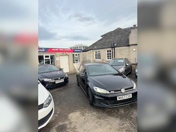 Used Volkswagen Golf 2017 for sale - 76980098: Photo