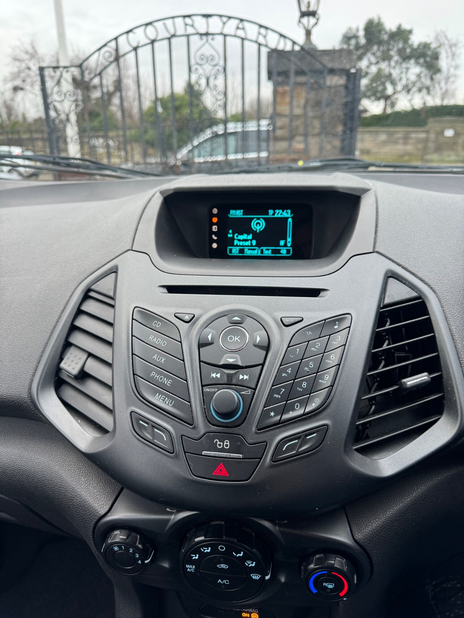 Used Ford Ecosport 2015 for sale - 77573160: Photo 15