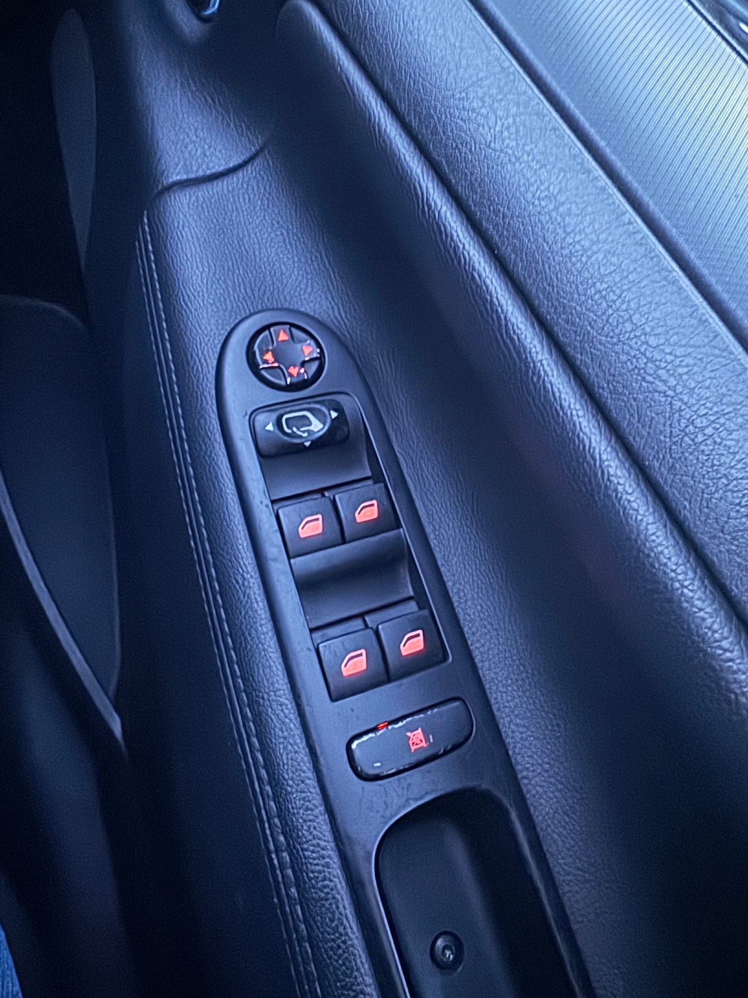 Used Peugeot 207 2012 for sale - 77585573: Photo 16