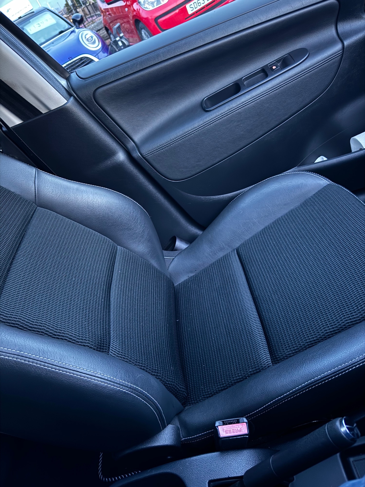 Used Peugeot 207 2012 for sale - 77585573: Photo 19