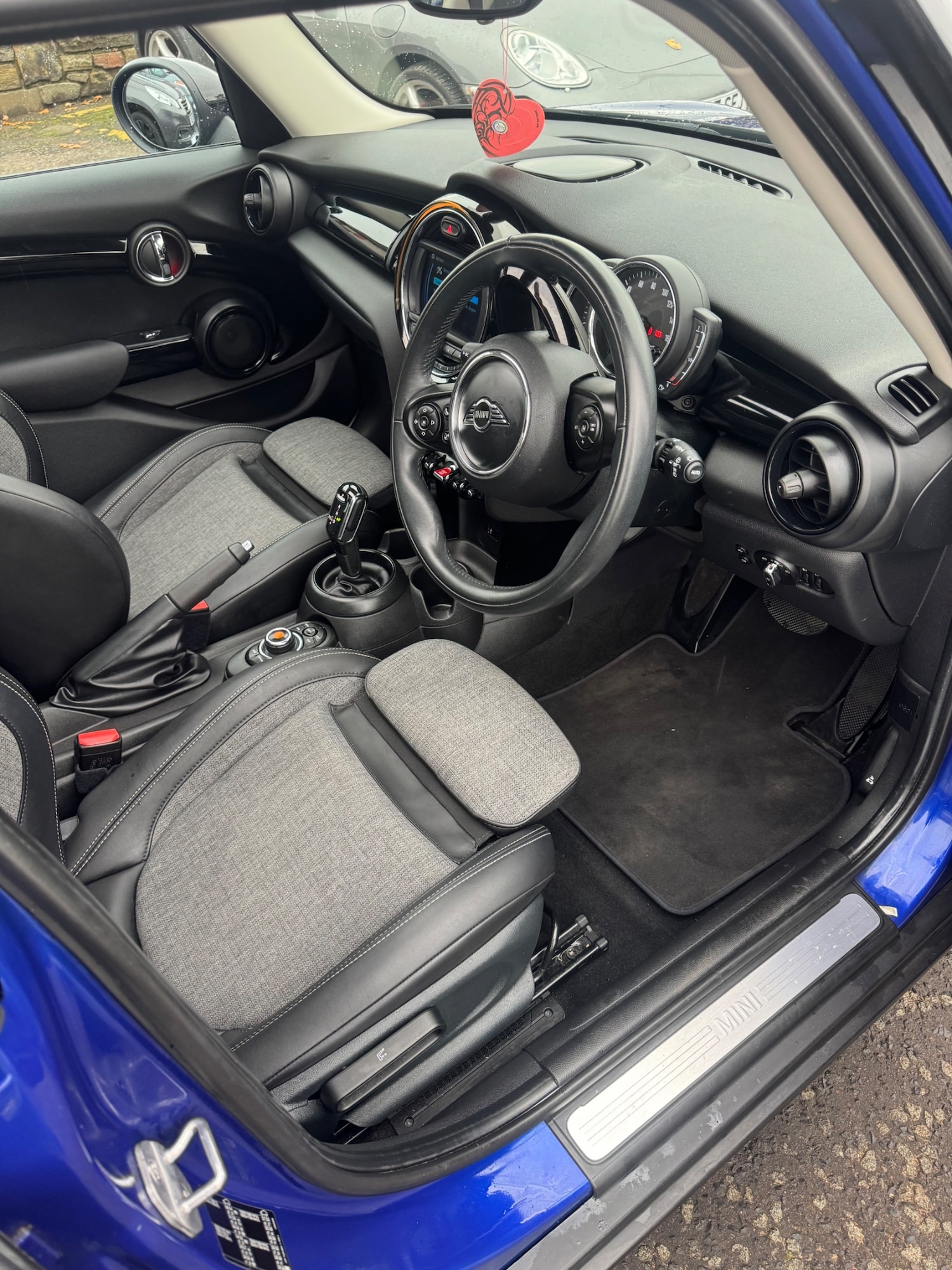 Used MINI Hatch 2018 for sale - 76706338: Photo 13