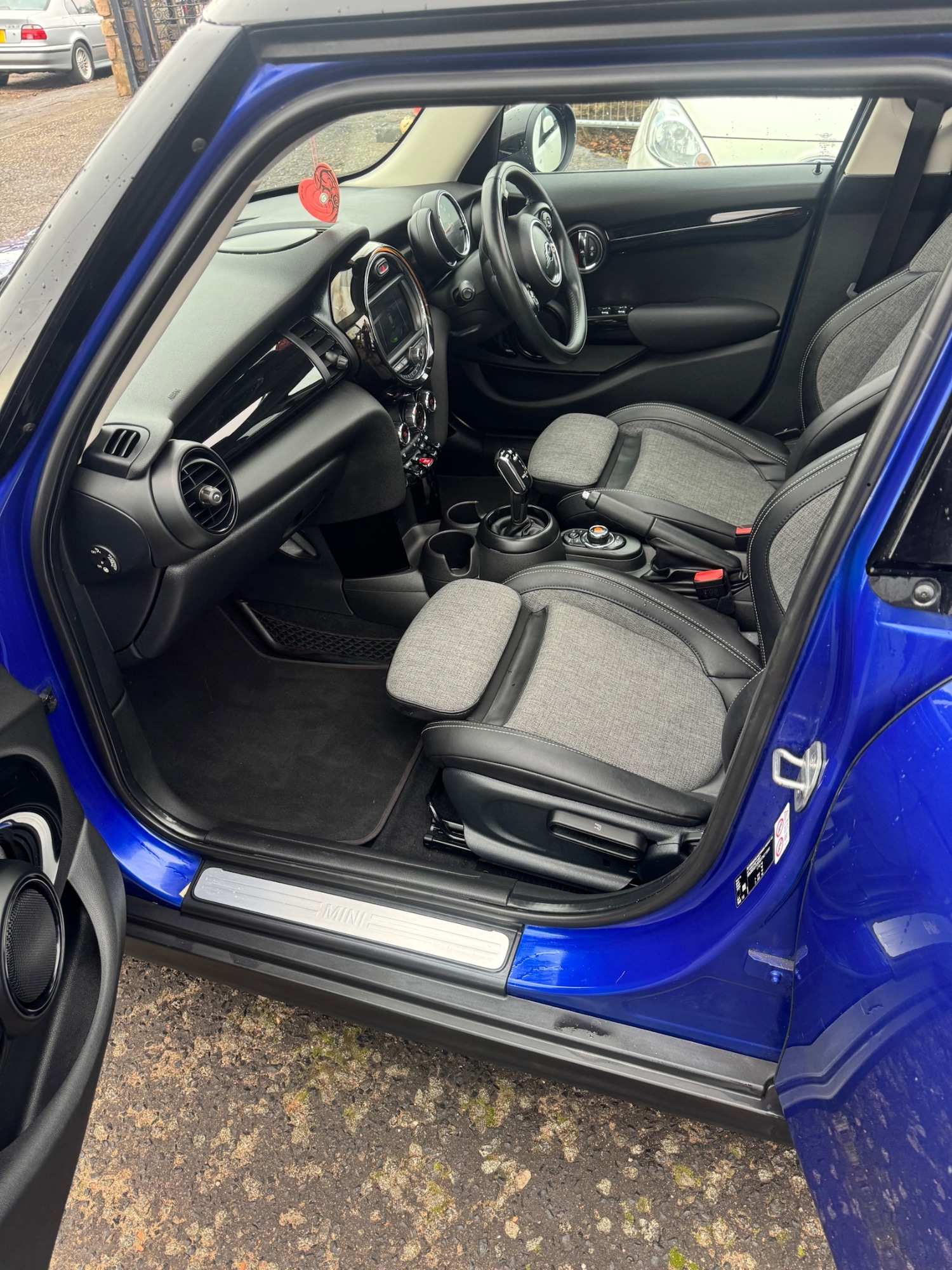 Used MINI Hatch 2018 for sale - 76706338: Photo 7