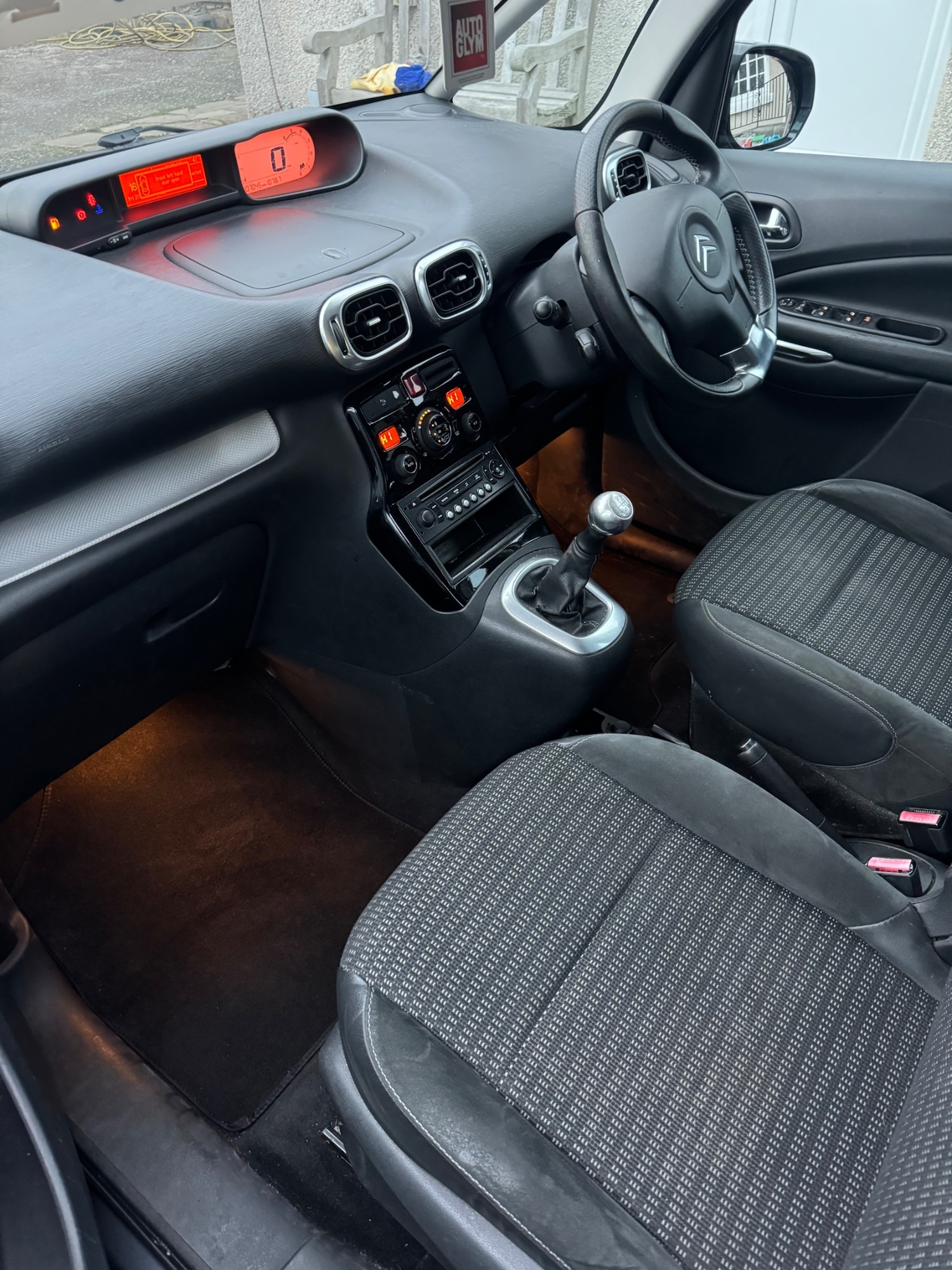 Used Citroen C3 Picasso 2011 for sale - 76664598: Photo 12