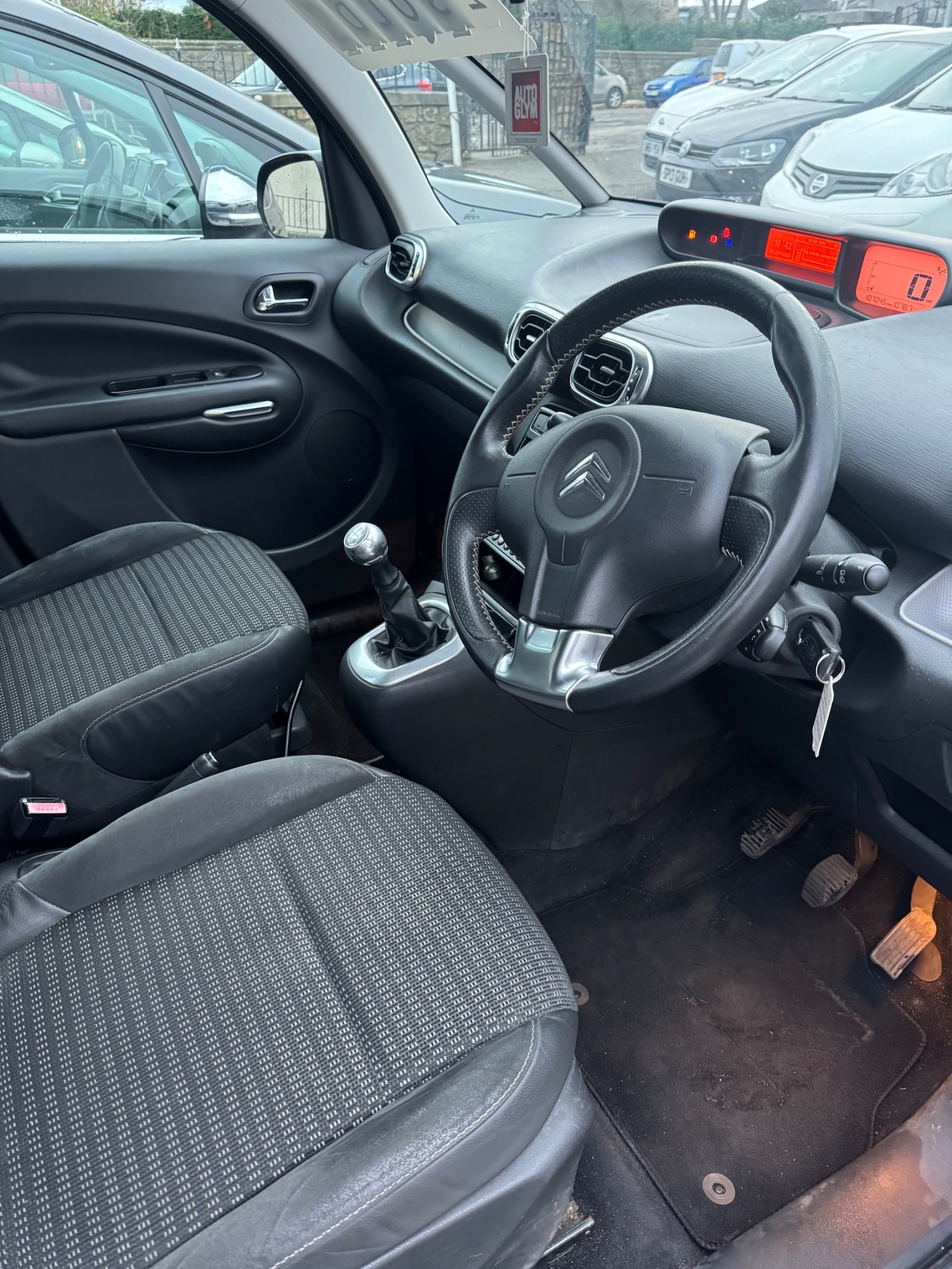 Used Citroen C3 Picasso 2011 for sale - 76664598: Photo 7