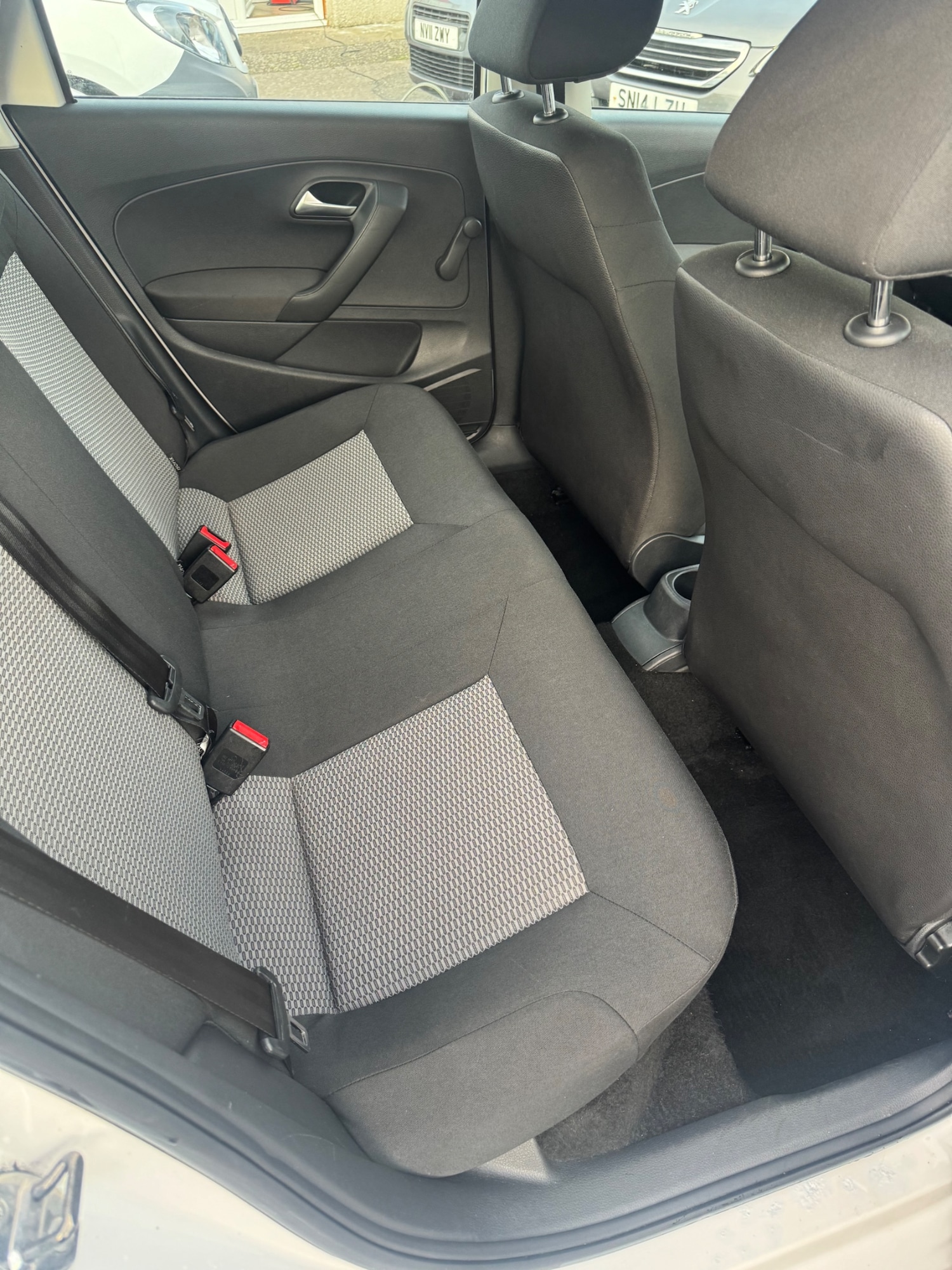 Used Volkswagen Polo 2012 for sale - 76906271: Photo 5