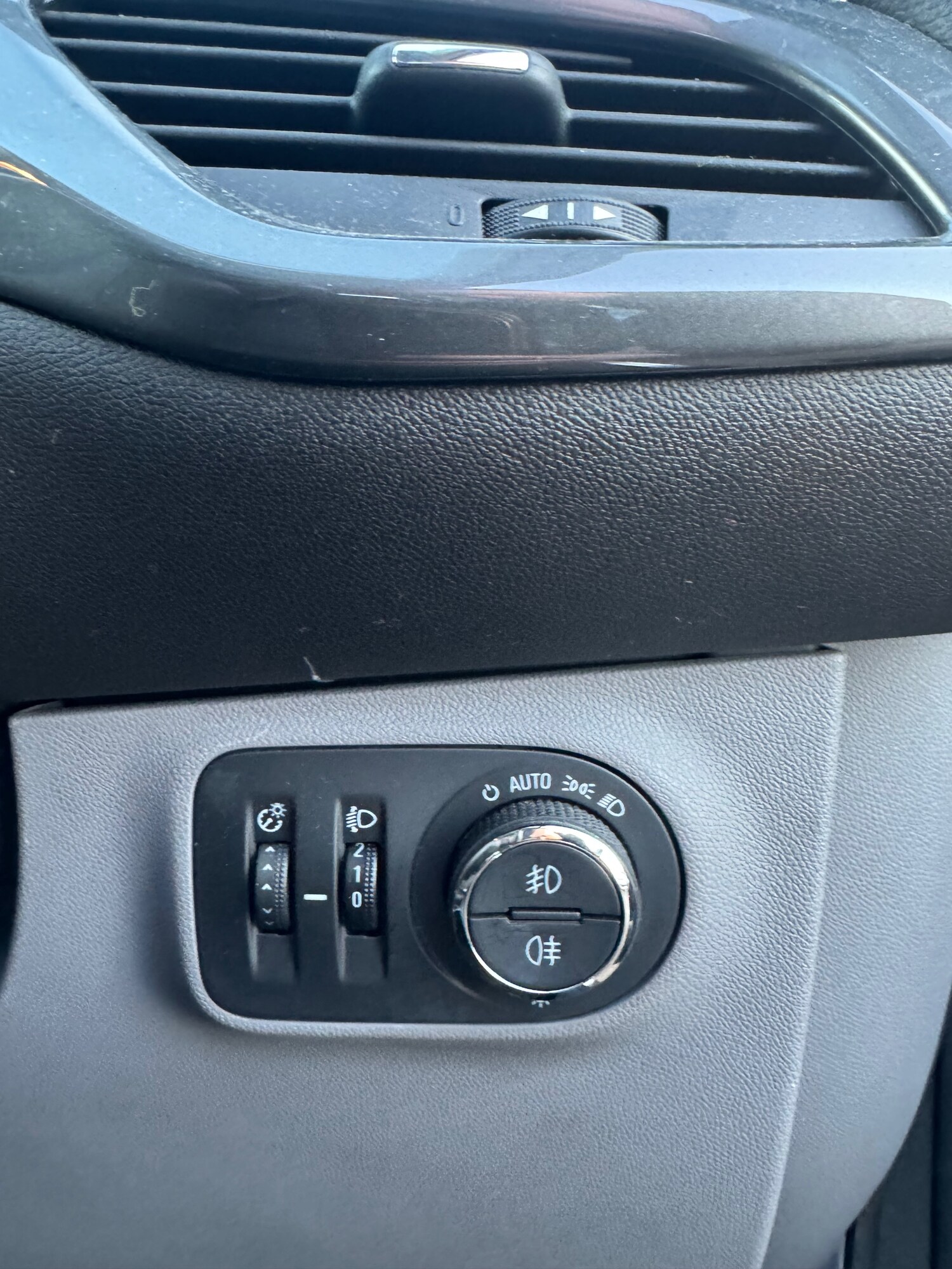 Used Vauxhall Corsa 2015 for sale - 77744430: Photo 30