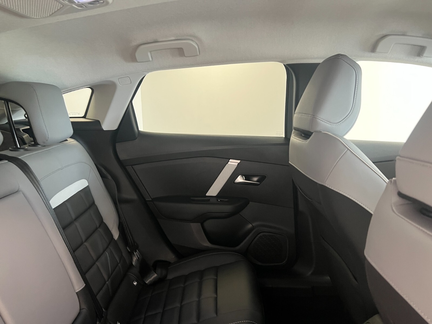 Used Citroen C4 2025 for sale - 76834786: Photo 28