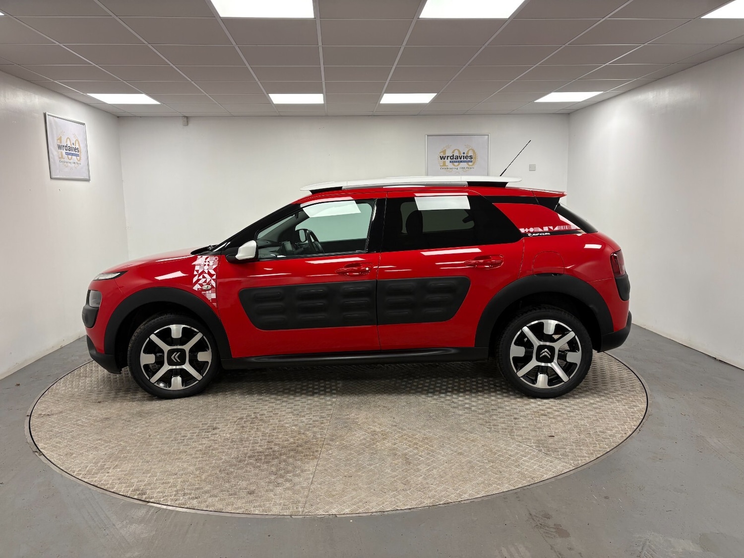 Used Citroen C4 Cactus 2017 for sale - 77449772: Photo 8