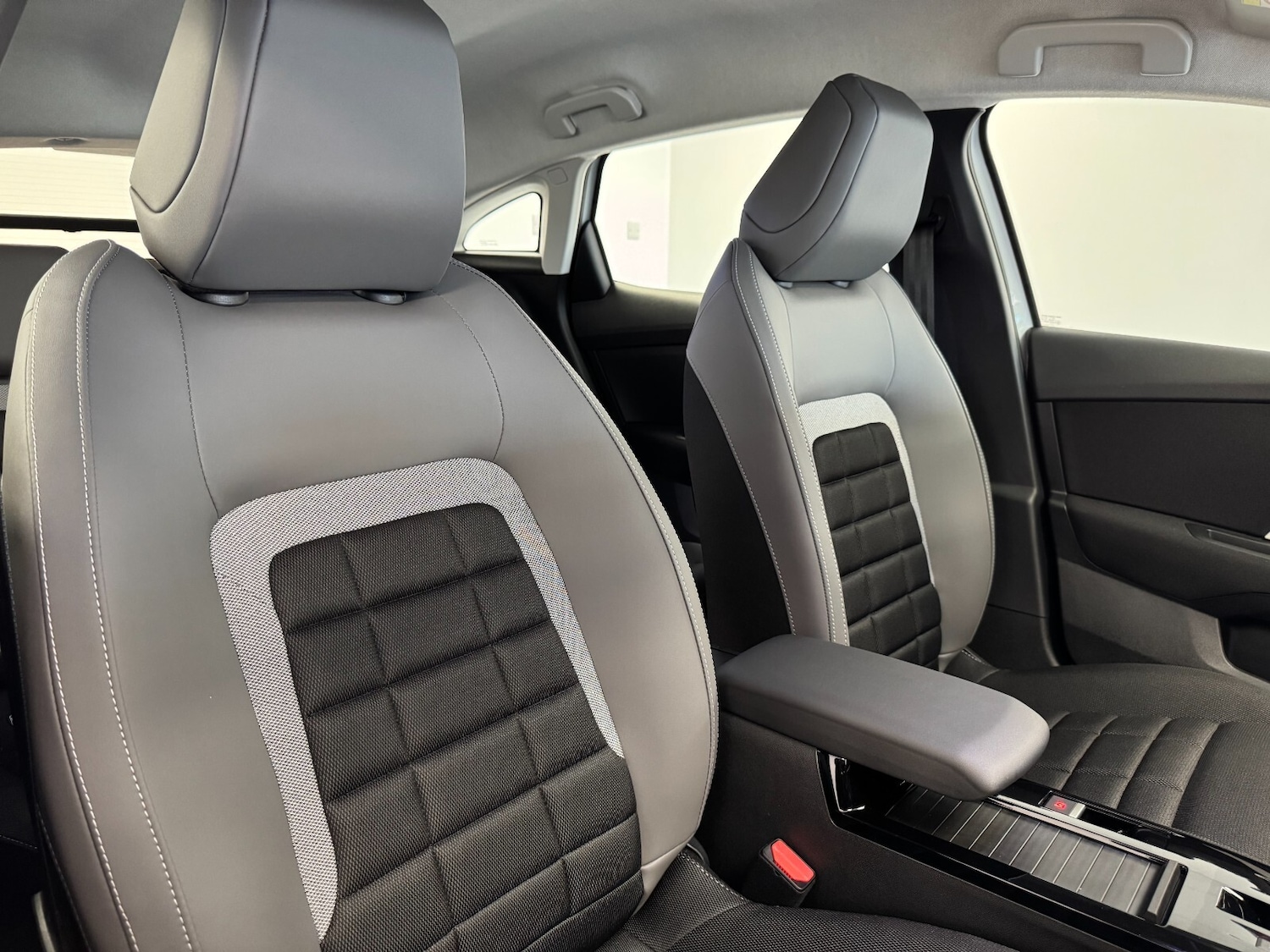 Used Citroen C4 2025 for sale - 76276742: Photo 12