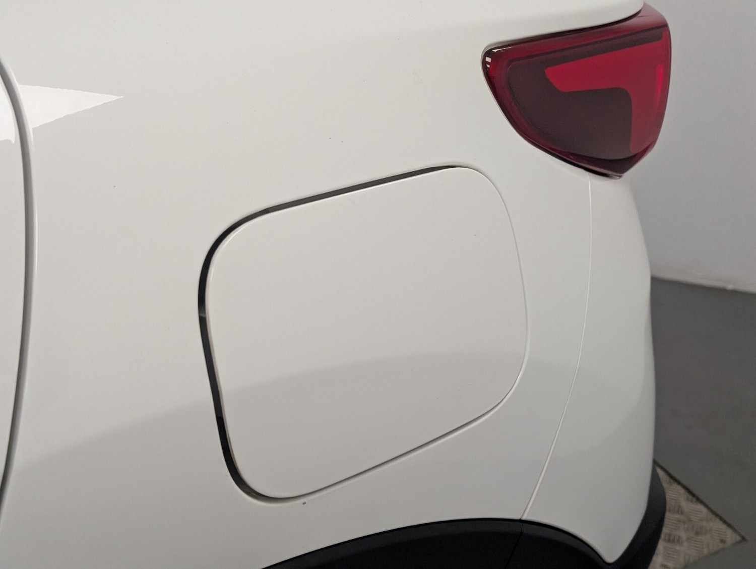 Used Kia Stonic 2021 for sale - 76507674: Photo 17