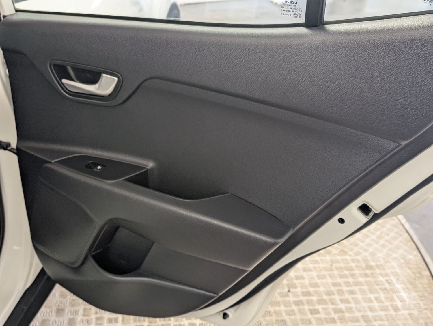 Used Kia Stonic 2021 for sale - 76507674: Photo 27