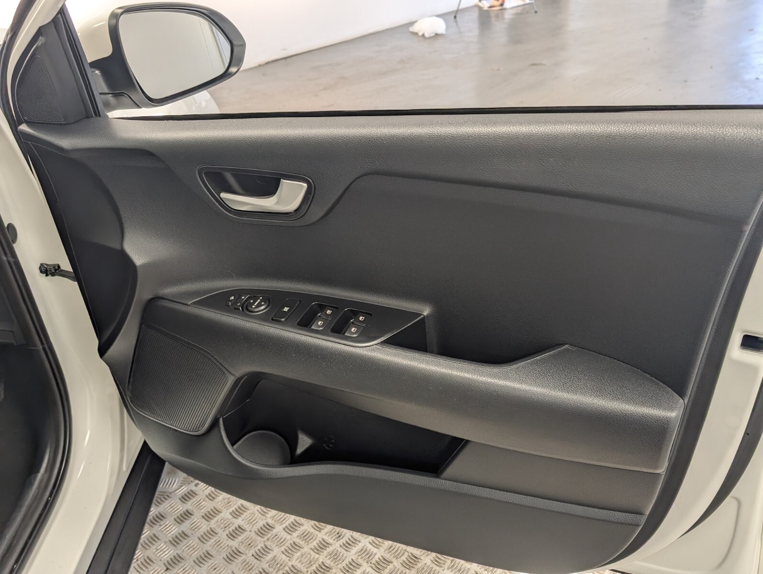 Used Kia Stonic 2021 for sale - 76507674: Photo 29