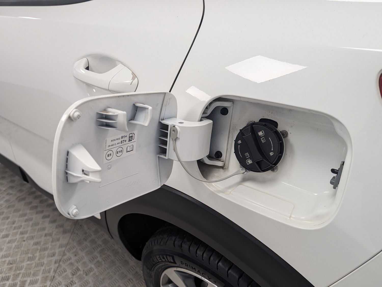 Used Kia Stonic 2021 for sale - 76507674: Photo 33