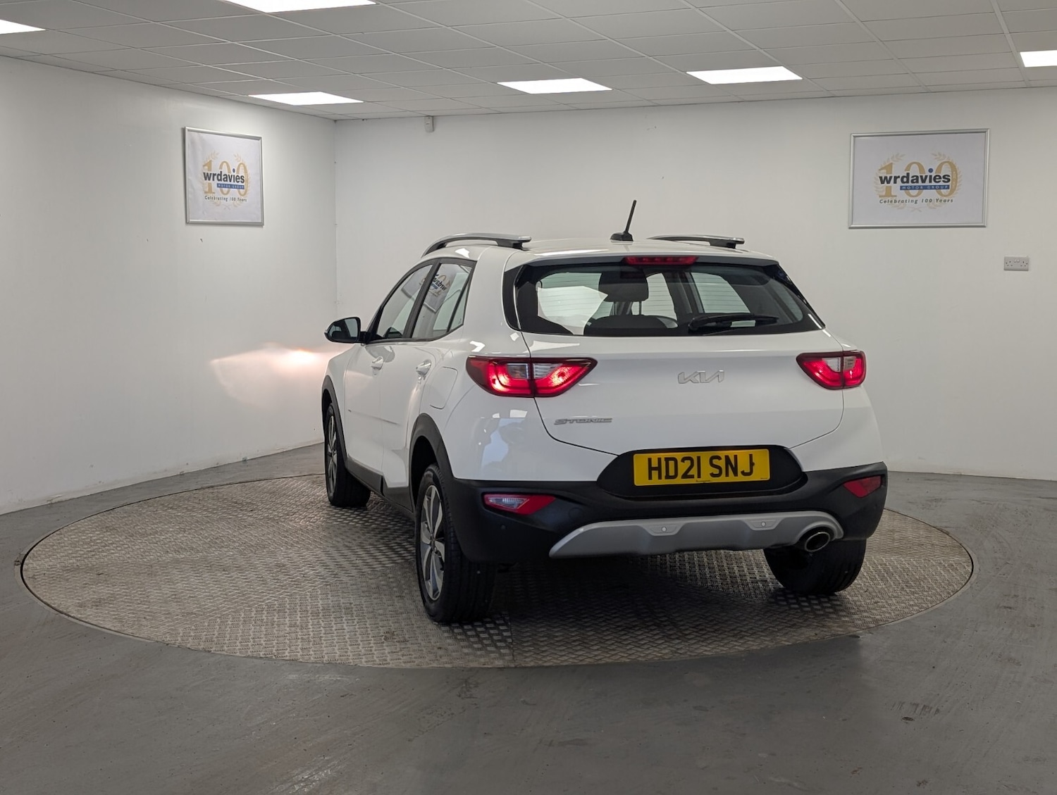 Used Kia Stonic 2021 for sale - 76507674: Photo 6