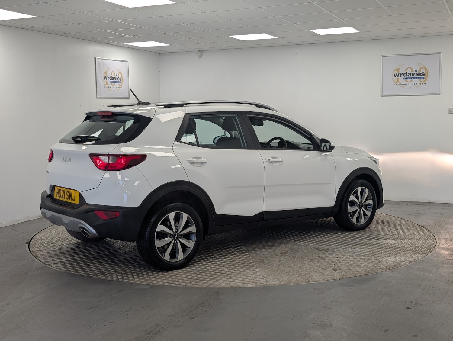 Used Kia Stonic 2021 for sale - 76507674: Photo 8