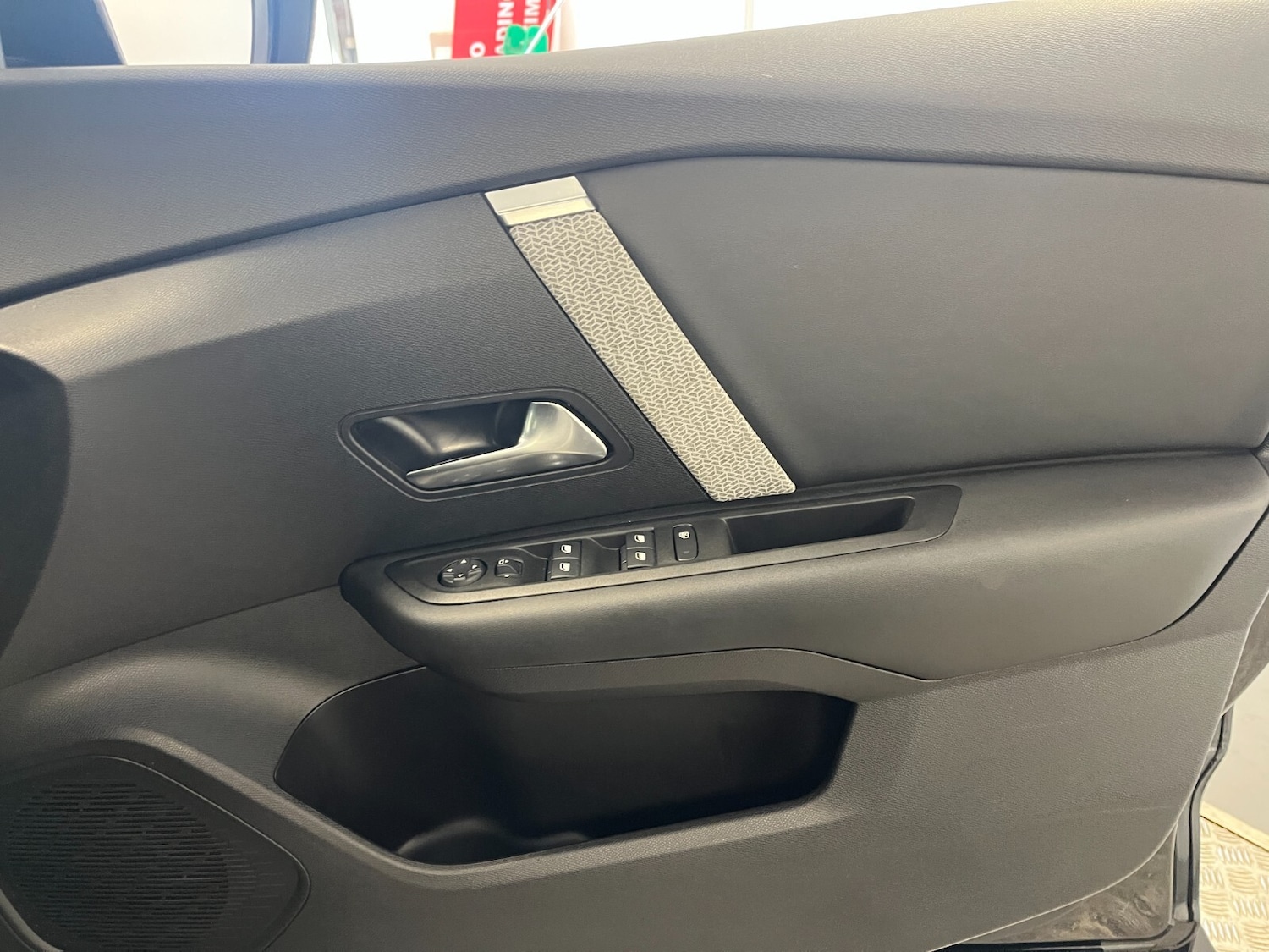 Used Citroen C4 2024 for sale - 76276407: Photo 47