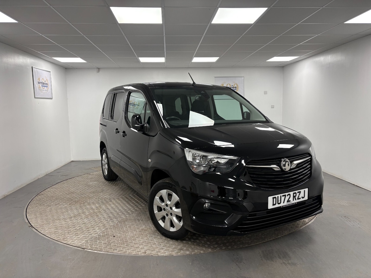 Used Vauxhall Combo Life 2022 for sale - 77339398: Photo 1