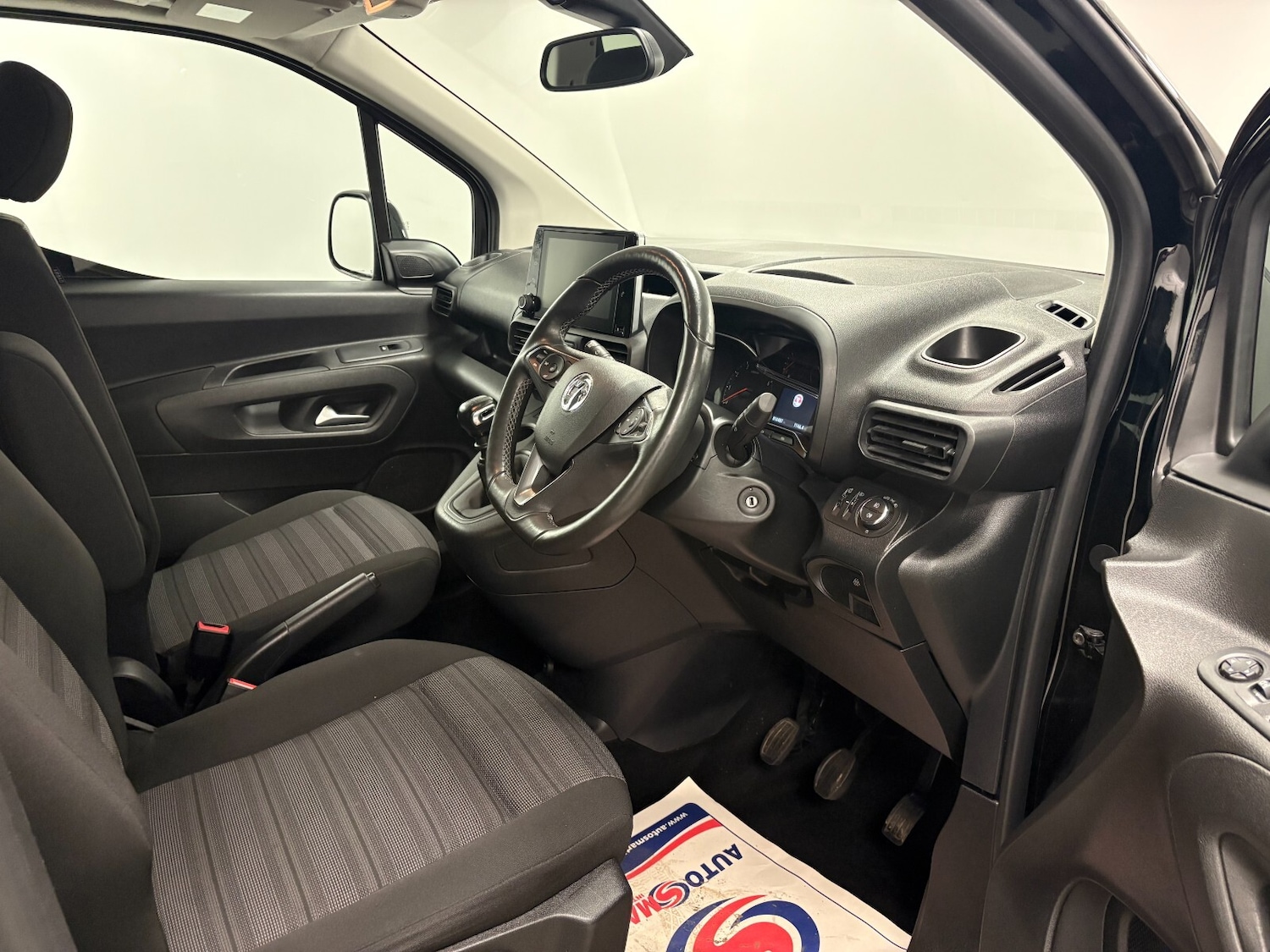 Used Vauxhall Combo Life 2022 for sale - 77339398: Photo 6