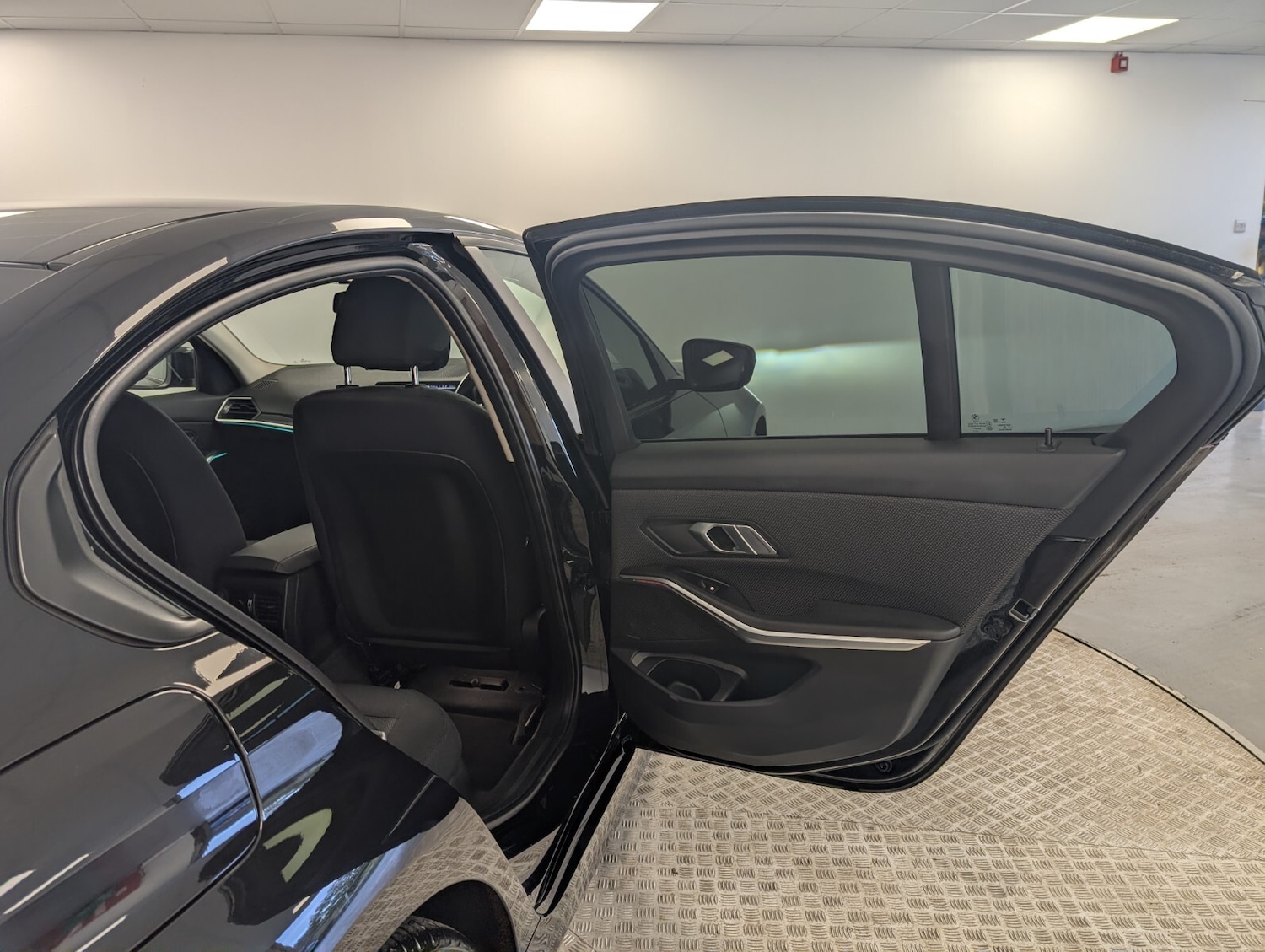 Used BMW 3 Series 2020 for sale - 77035901: Photo 28