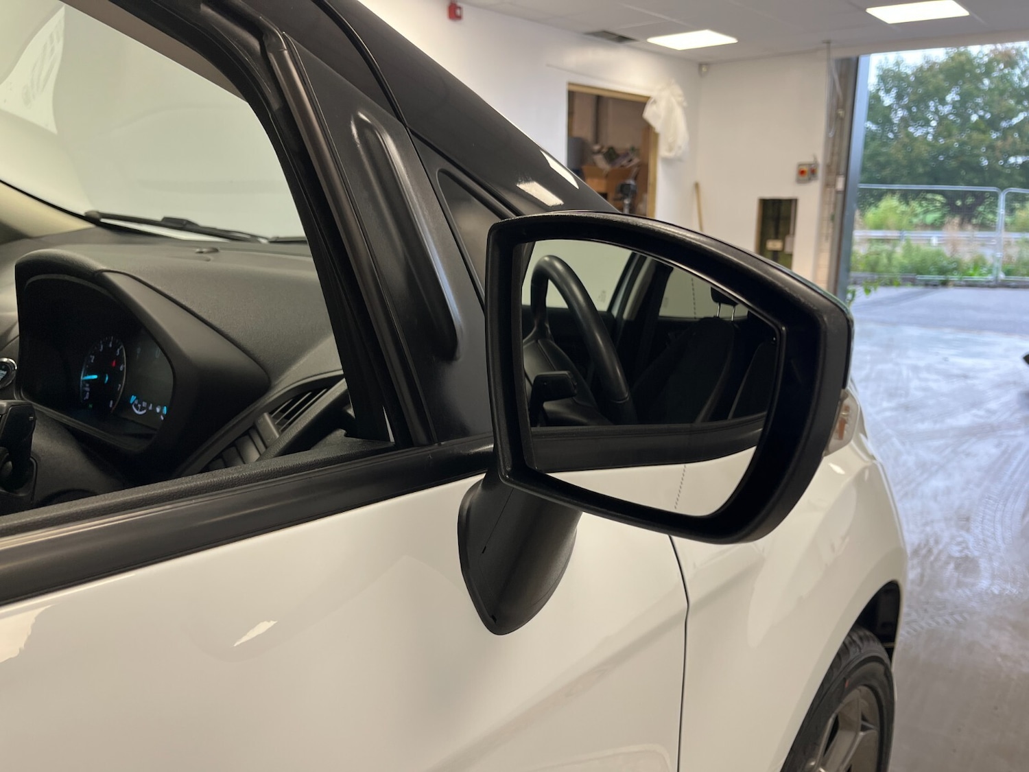 Used Ford Ecosport 2019 for sale - 76297649: Photo 27