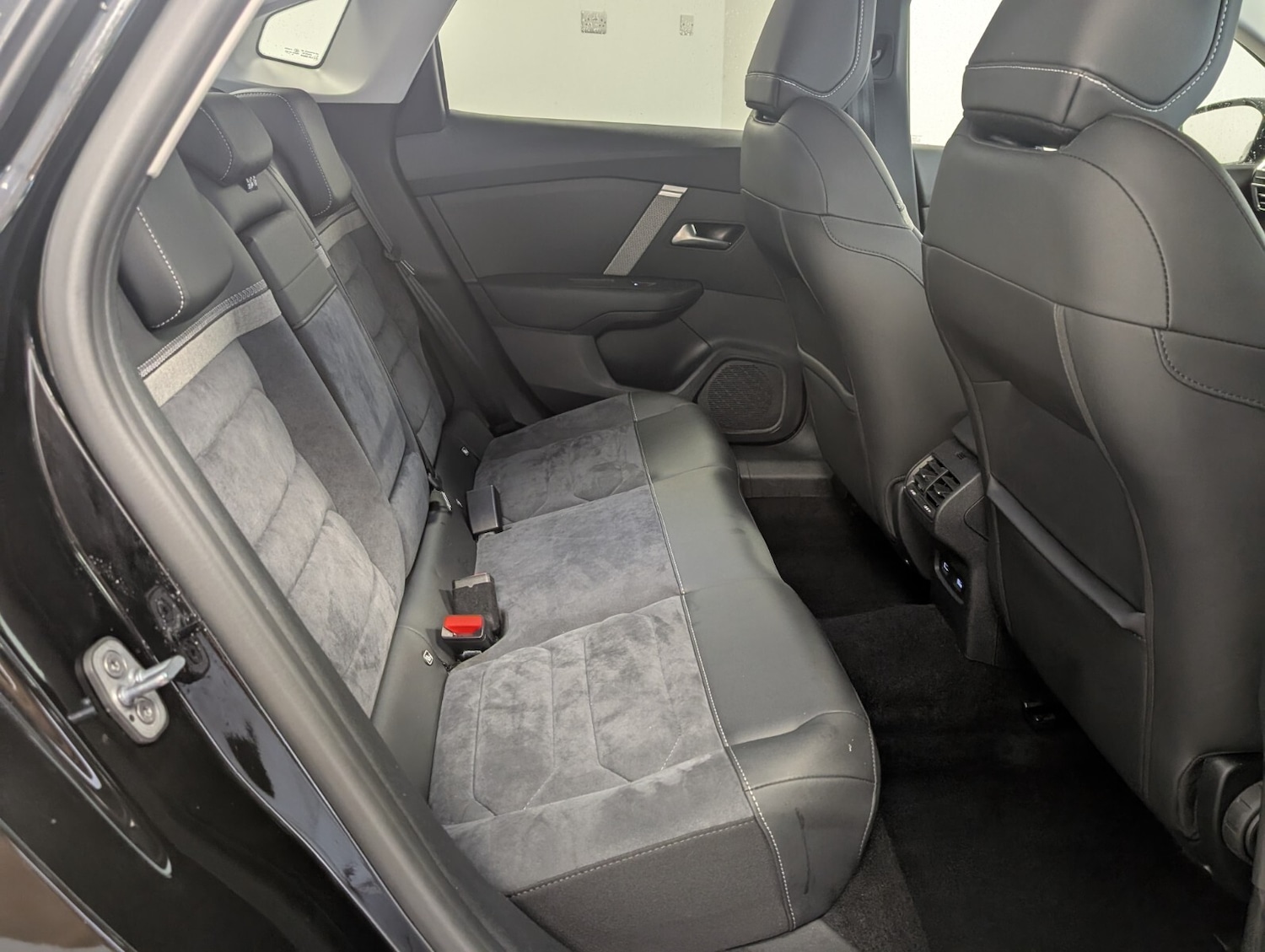 Used Citroen C4 2024 for sale - 76276831: Photo 35