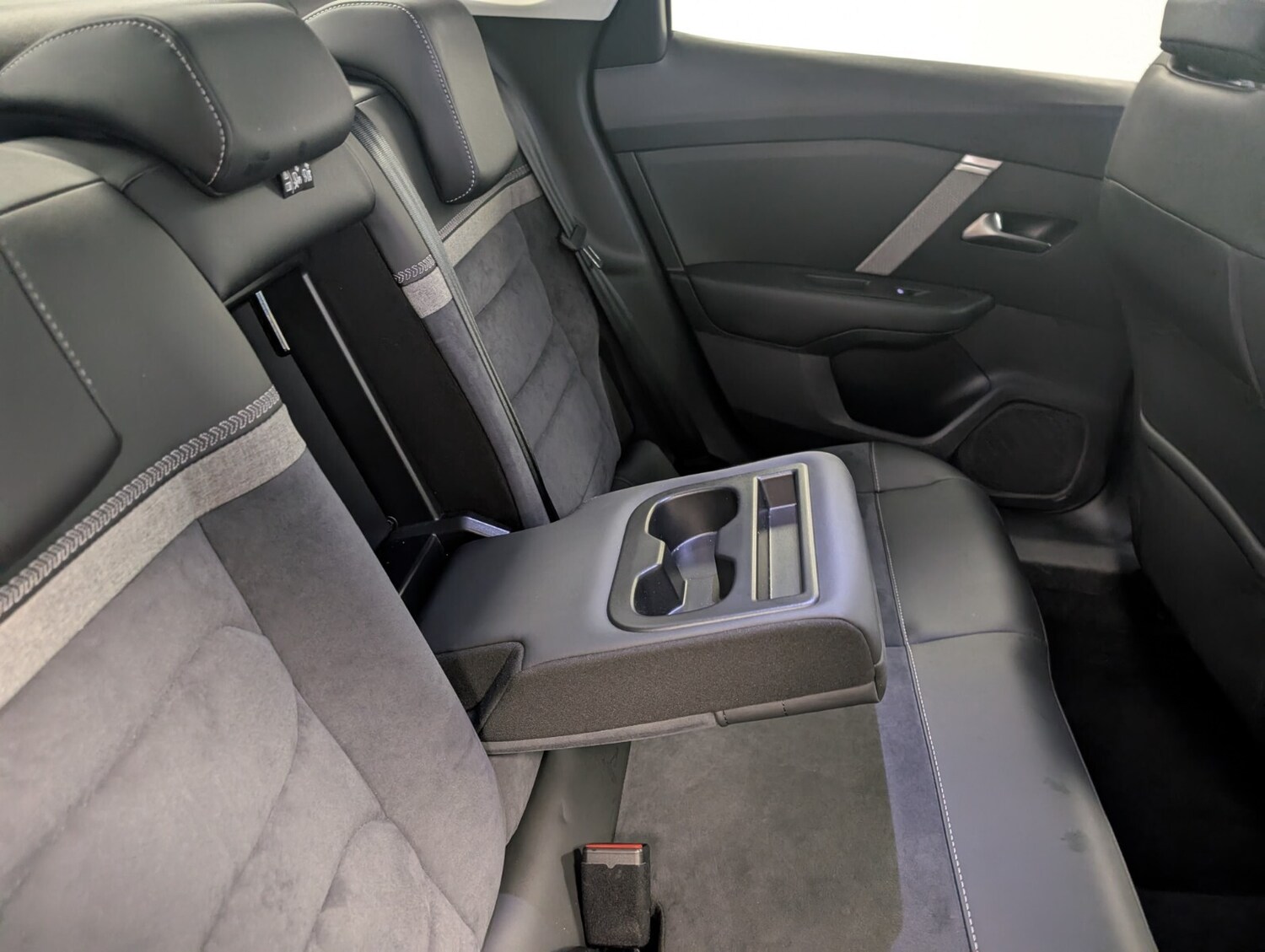 Used Citroen C4 2024 for sale - 76276831: Photo 37