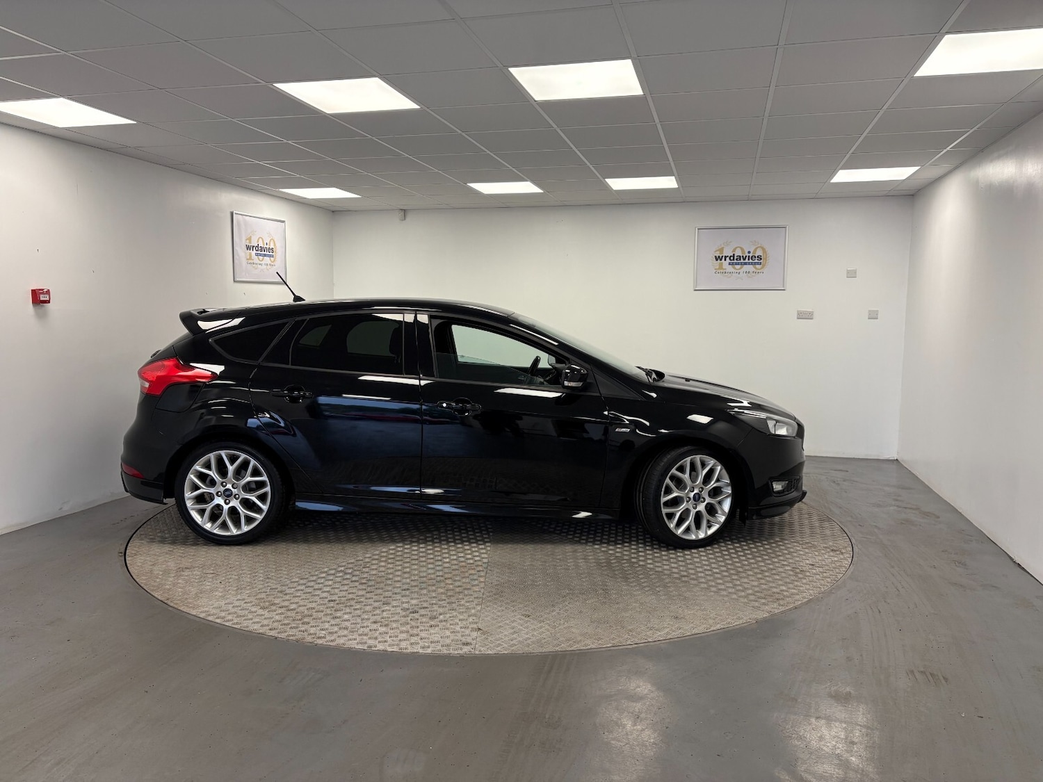 Used Ford Focus 2018 for sale - 76420413: Photo 2